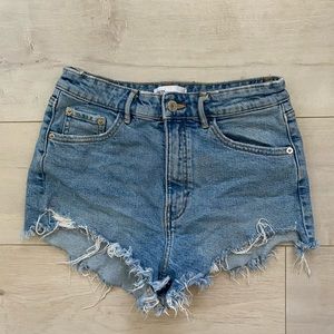 Zara High-waisted light-wash jean shorts size 6